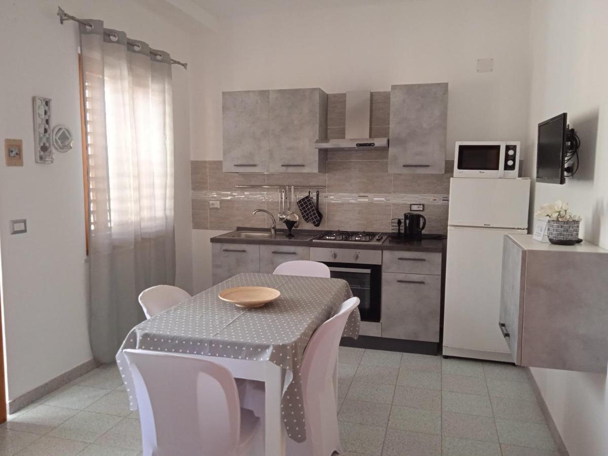 Guest House Oleandro Santa Maria Navarrese Exterior photo