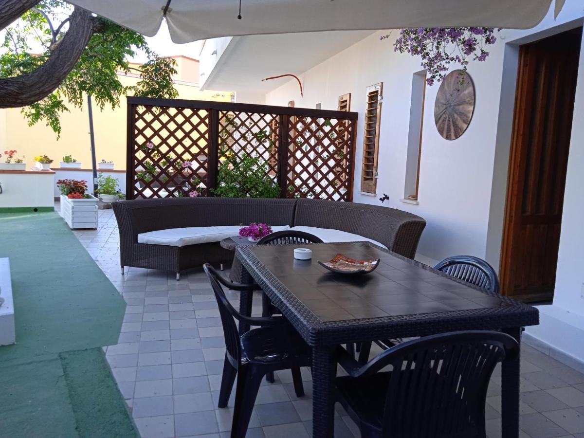 Guest House Oleandro Santa Maria Navarrese Exterior photo