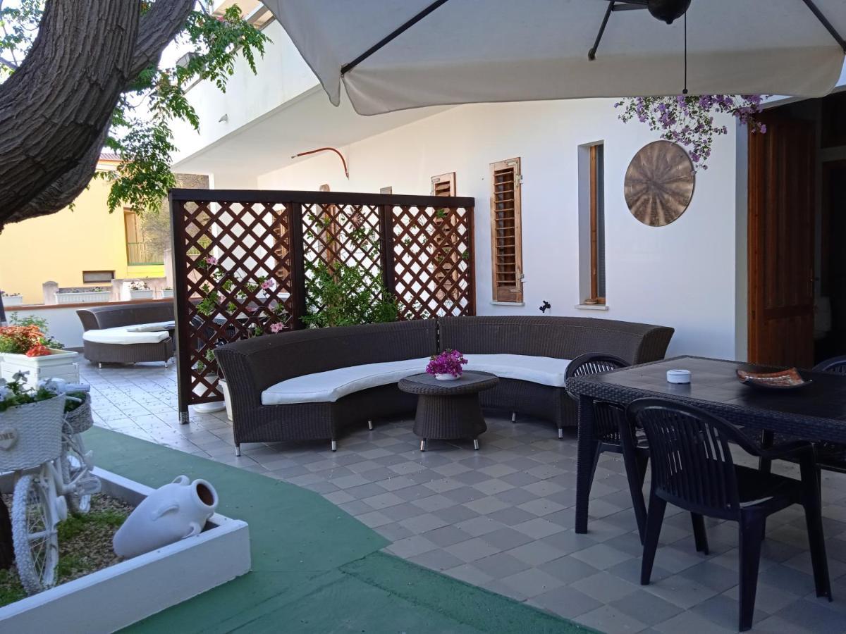 Guest House Oleandro Santa Maria Navarrese Exterior photo